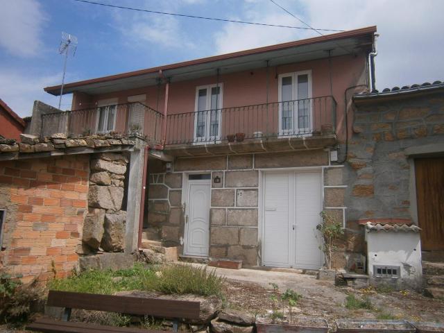 CASA RUSTICA CON PATIO Y CASA ANEXA