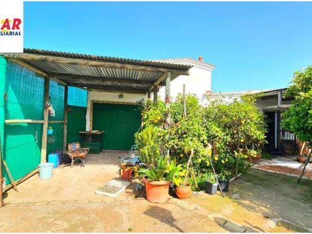 CASA RUSTICA CON TERRENO ZONA AVDA DE ROTA