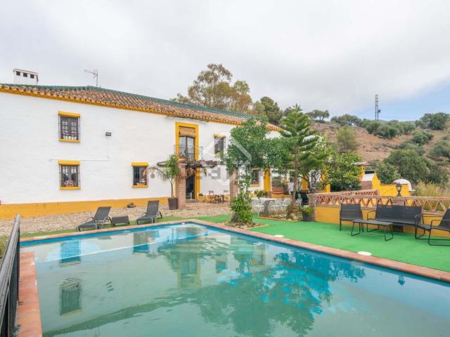 Casa rústica, Cortijo Bazán Los Casinis Los Cipreses, Málaga