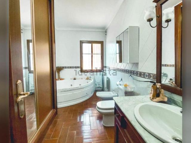 Casa rústica, Caniles