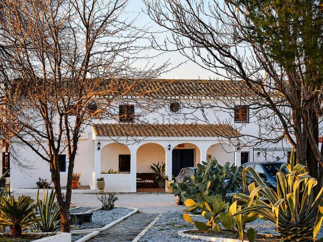 Casa rústica, Caniles