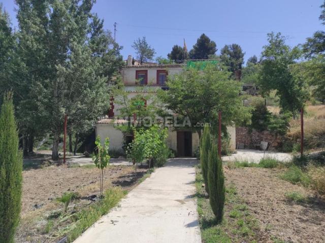 Casa rústica, Caniles