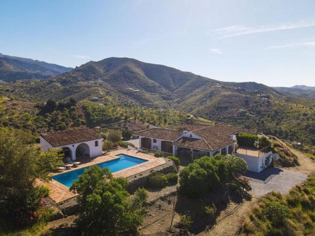 Casa rústica, Canillas de Aceituno