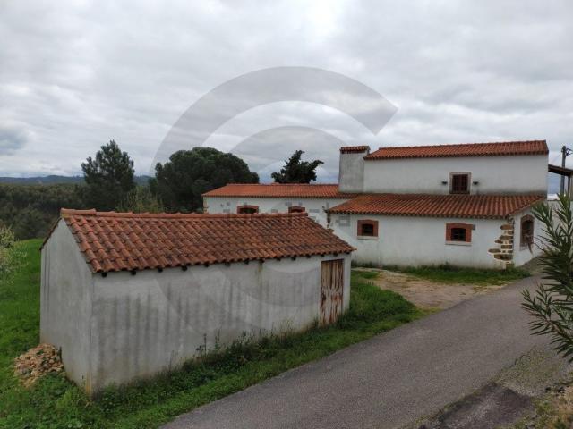 Casa rústica, Casais e Alviobeira