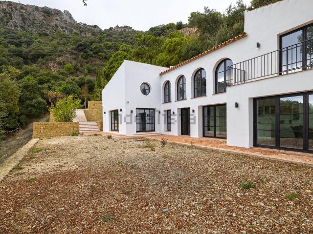 Casa rústica, Casares