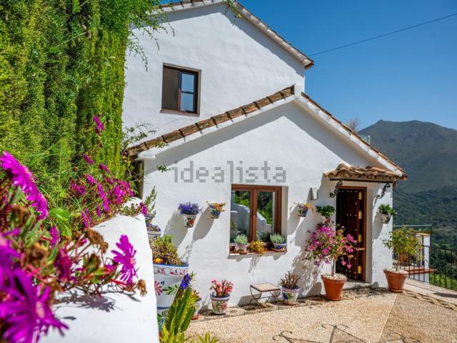 Casa rústica, Casares