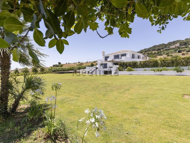Casa rústica, Casares