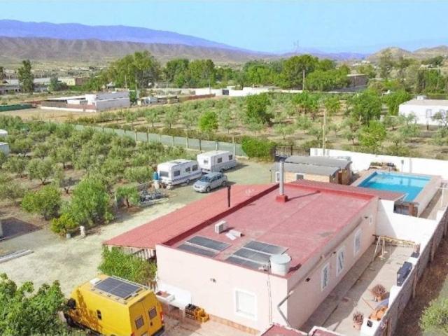 Casa rústica / Caserío en Venta en Tabernas