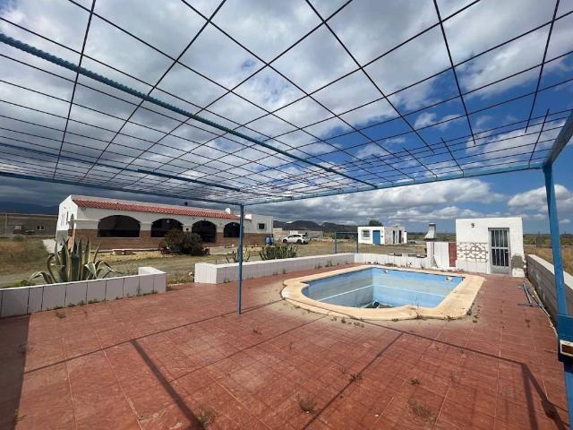 Casa rústica / Caserío en Venta en Tabernas