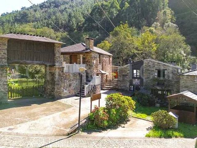 Casa rústica / Caserío en Venta en Taramundi