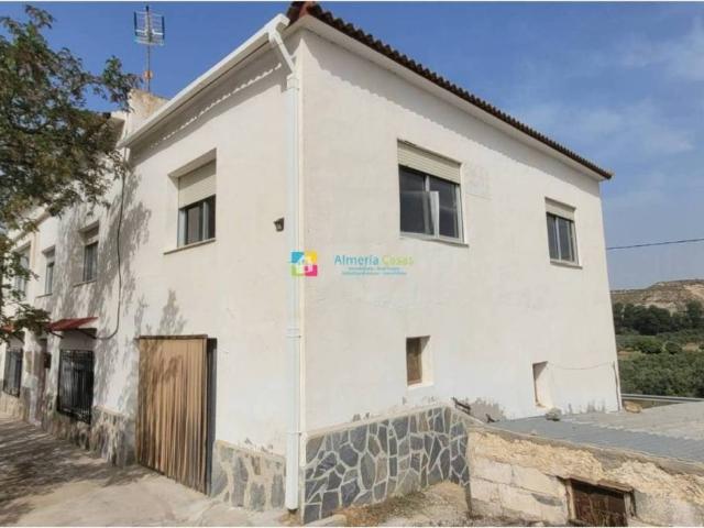 Casa rústica / Caserío en Venta en Tíjola