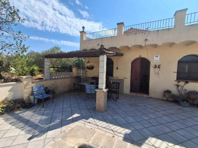 Casa rústica / Caserío en Venta en Tivissa