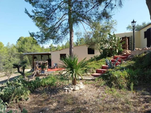 Casa rústica / Caserío en Venta en Tivissa