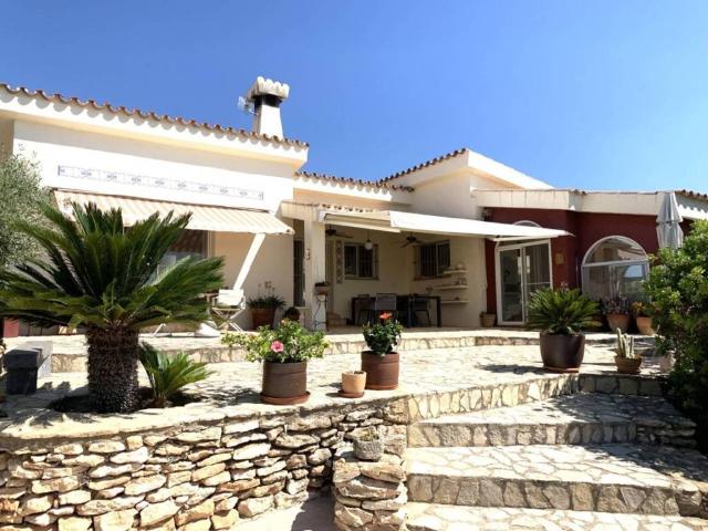 Casa rústica / Caserío en Venta en Tortosa