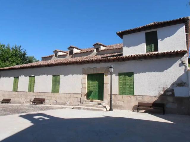 Casa rústica / Caserío en Venta en Torrelaguna