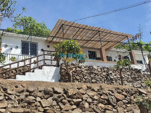 Casa rústica / Caserío en Venta en Torrox