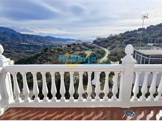 Casa rústica / Caserío en Venta en Torrox