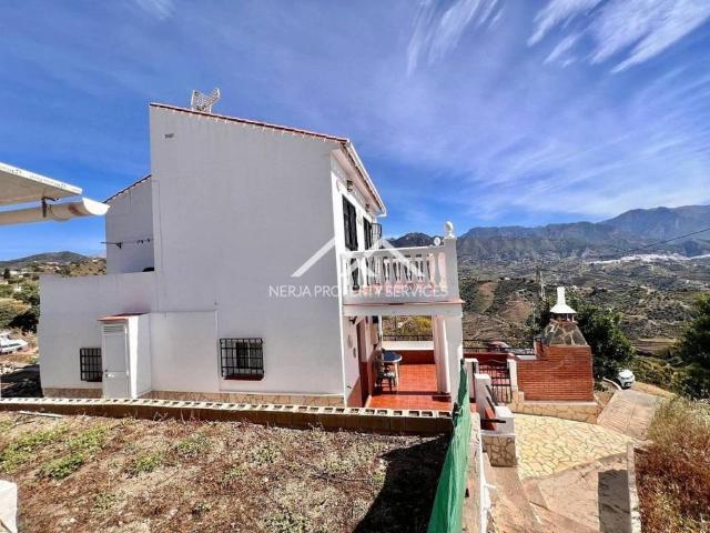 Casa rústica / Caserío en Venta en Torrox
