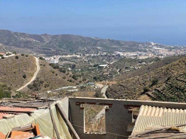 Casa rústica / Caserío en Venta en Torrox
