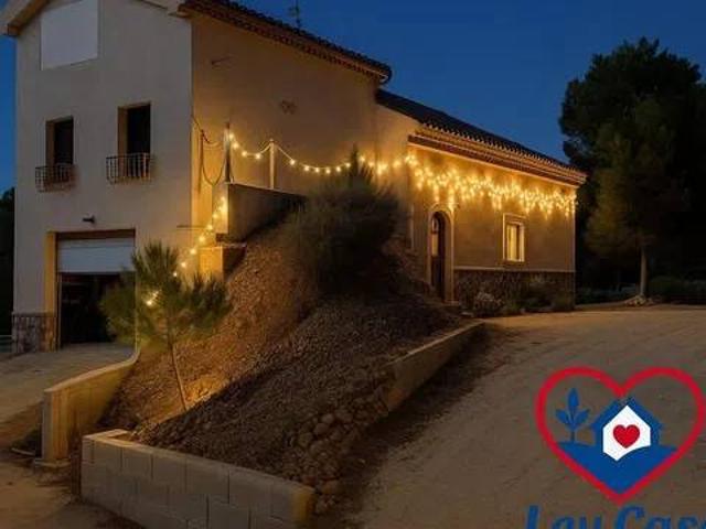 Casa rústica / Caserío en Venta en Totana