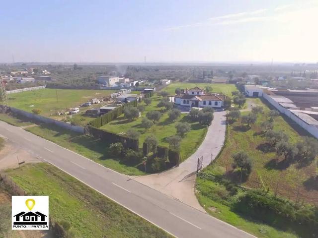 Casa rústica / Caserío en Venta en Utrera