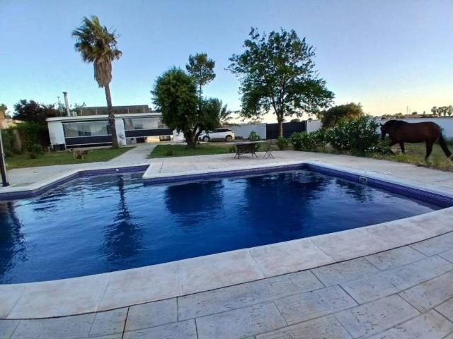 Casa rústica / Caserío en Venta en Utrera