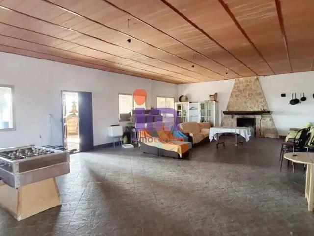 Casa rústica / Caserío en Venta en Valdepeñas