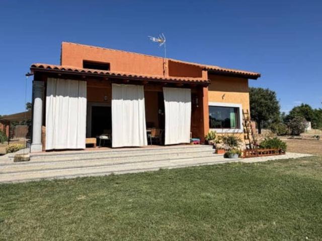 Casa rústica / Caserío en Venta en Valdunciel