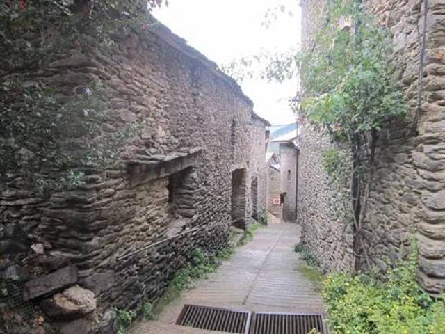 Casa rústica / Caserío en Venta en Vall de Cardós