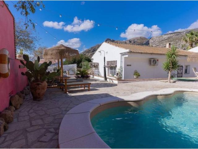 Casa rústica / Caserío en Venta en Valle de Abdalajís
