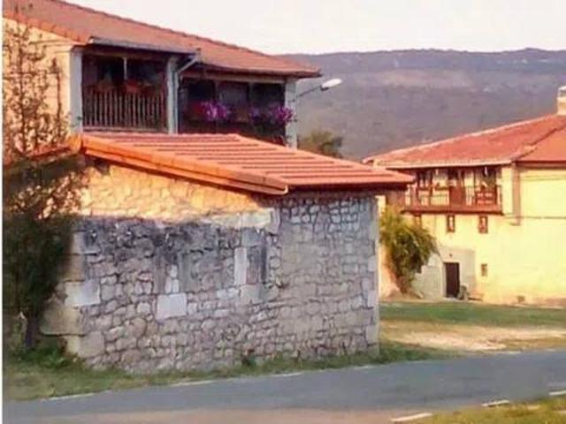 Casa rústica / Caserío en Venta en Valle de Manzanedo