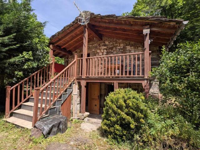 Casa rústica / Caserío en Venta en Vega de Pas