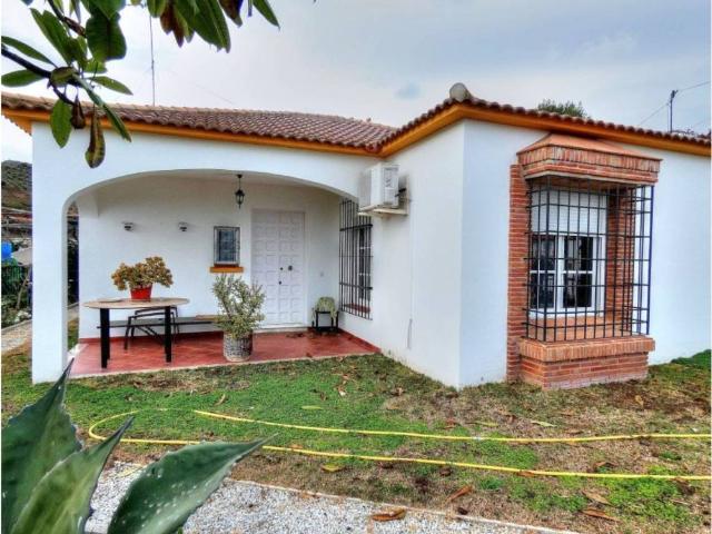 Casa rústica / Caserío en Venta en Vélez Málaga