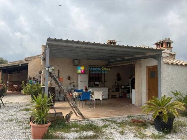 Casa rústica / Caserío en Venta en Vélez Rubio