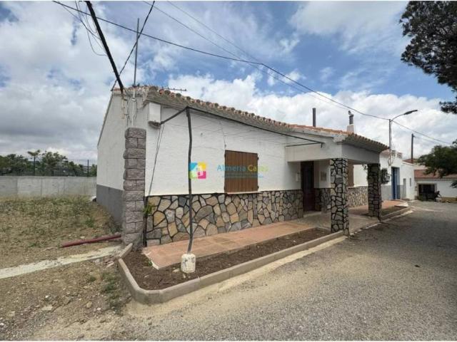 Casa rústica / Caserío en Venta en Vélez Rubio