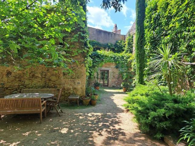 Casa rústica / Caserío en Venta en Viladasens