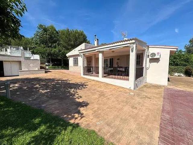 Casa rústica / Caserío en Venta en Vilamarxant