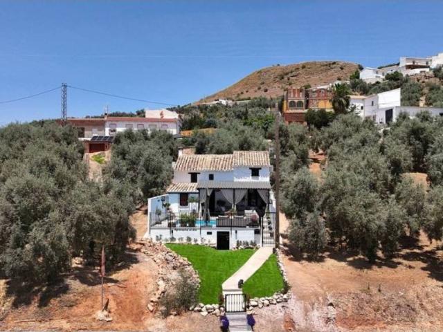 Casa rústica / Caserío en Venta en Villanueva de Algaidas