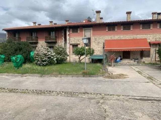 Casa rústica / Caserío en Venta en Villanueva de la Vera