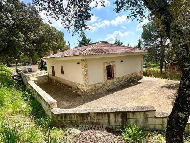 Casa rústica / Caserío en Venta en Villaviciosa de Córdoba