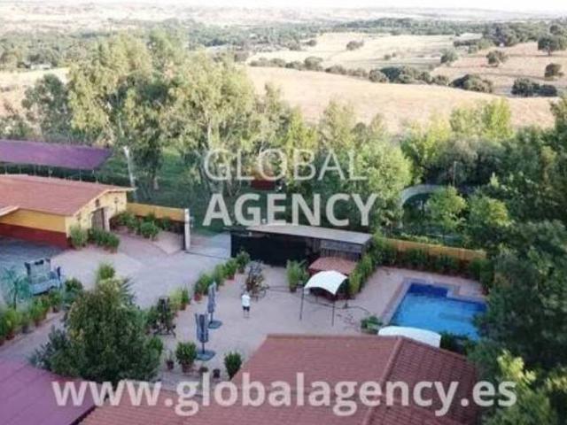 Casa rústica / Caserío en Venta en Villaviciosa de Odón