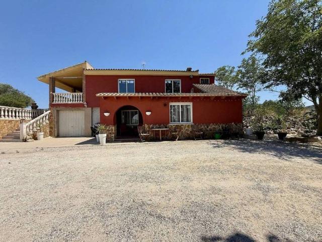 Casa rústica / Caserío en Venta en Villena