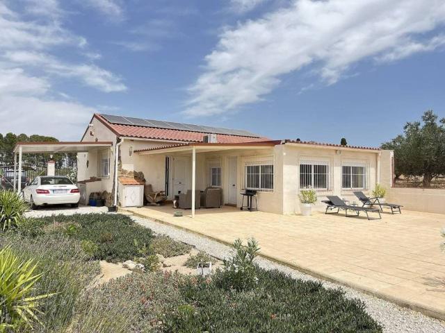 Casa rústica / Caserío en Venta en Villena