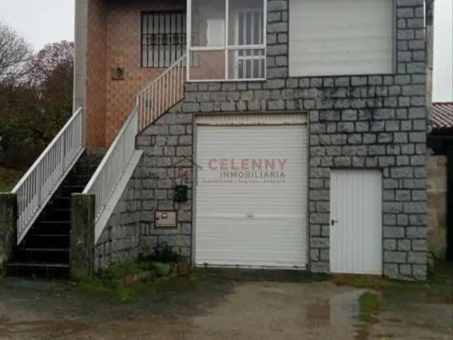 Casa rústica / Caserío en Venta en Xunqueira de Espadanedo