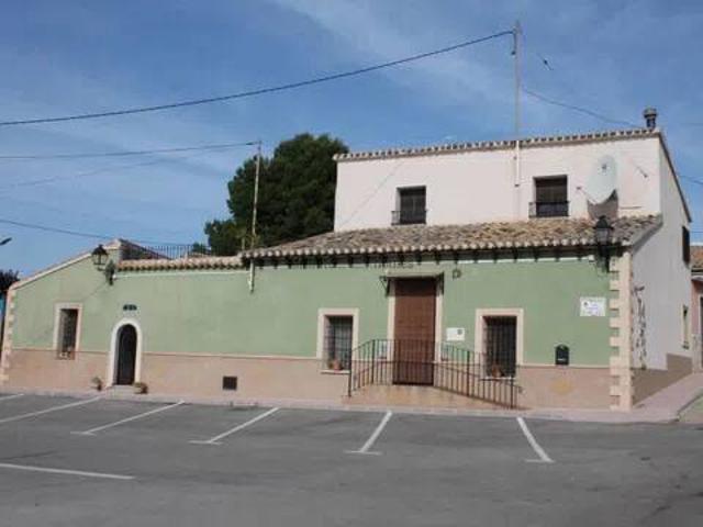 Casa rústica / Caserío en Venta en Yecla
