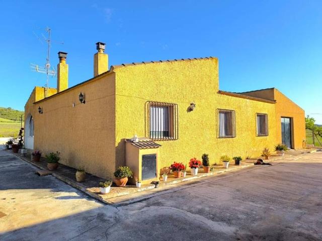 Casa rústica / Caserío en Venta en Yecla