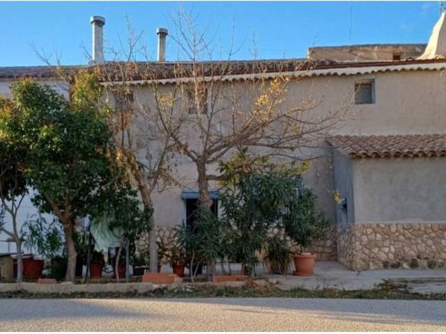 Casa rústica / Caserío en Venta en Yecla