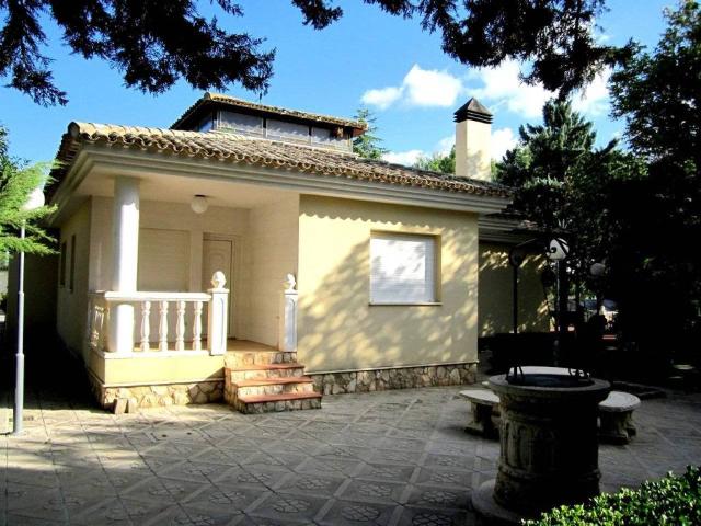 Casa rústica / Caserío en Venta en Yecla