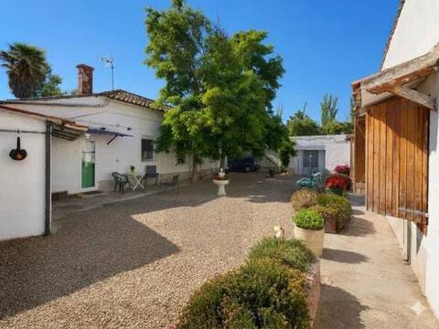 Casa rústica / Caserío en Venta en Zaragoza