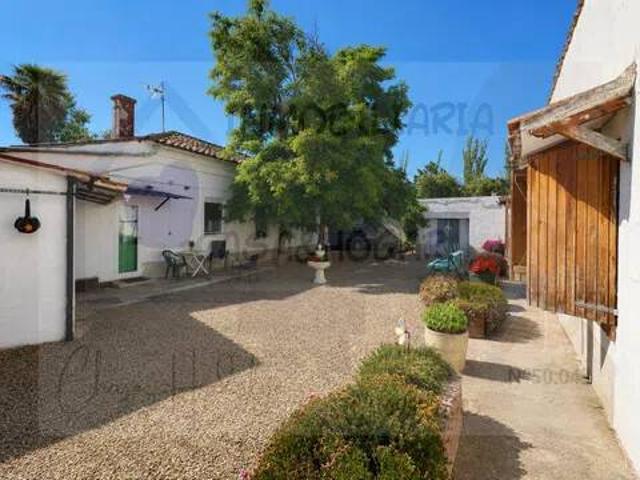 Casa rústica / Caserío en Venta en Zaragoza